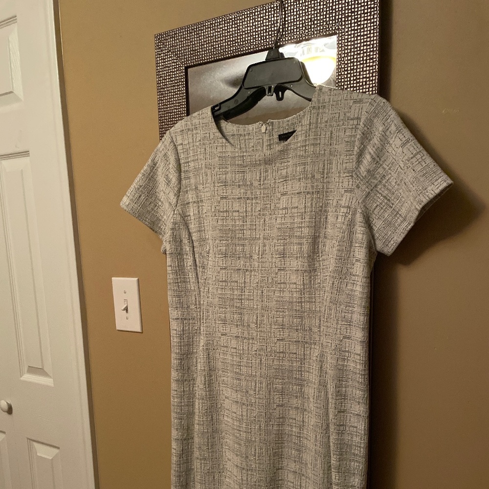 Ann Taylor Dress size 8 New with tag
